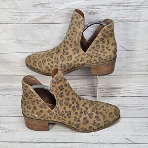Coconuts By Matisse Leopard Spotted Ankle Booties size 8M Slip On Boots heeled
